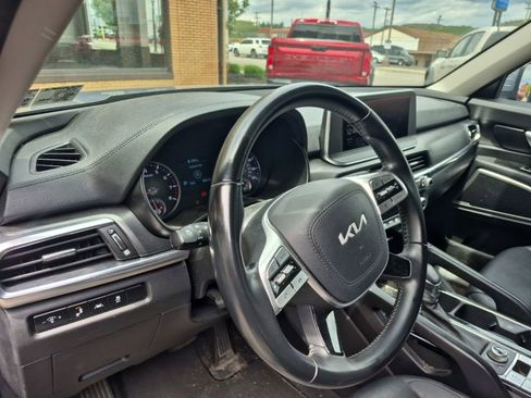 Used 2022 Kia Telluride S AWD/4WD image 9