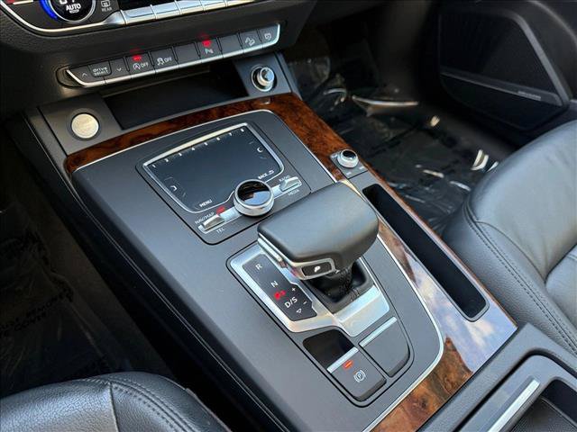 Used 2018 Audi Q5 2.0T Premium Plus w/ Premium Plus Package AWD/4WD image 12