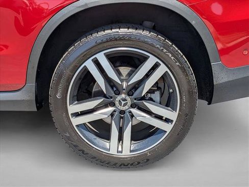 Used 2020 Mercedes-Benz GLC 300 4MATIC image 23