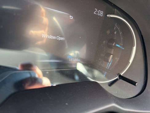 Used 2024 Toyota RAV4 XLE image 8