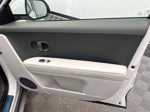 New 2026 Hyundai Ioniq 5 Limited image 16