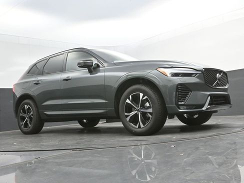 New 2026 Volvo XC60 B5 Core w/ Climate Package image 20