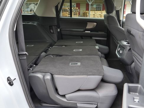 Certified 2025 Ford Expedition Max Active image 31