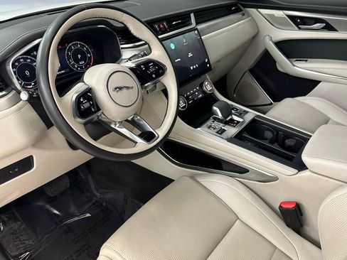 Used 2024 Jaguar F-PACE R-Dynamic S image 4