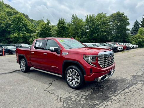 Used 2024 GMC Sierra 1500 Denali w/ Denali Reserve Package AWD/4WD image 8