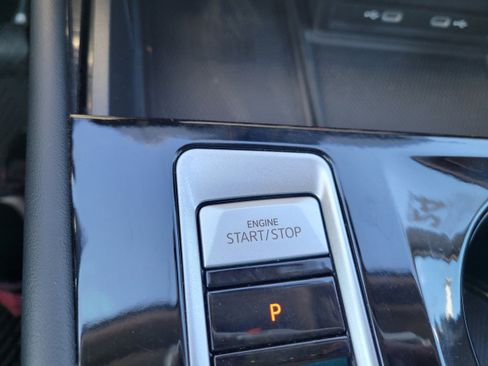 Used 2024 Volkswagen Atlas SEL image 18