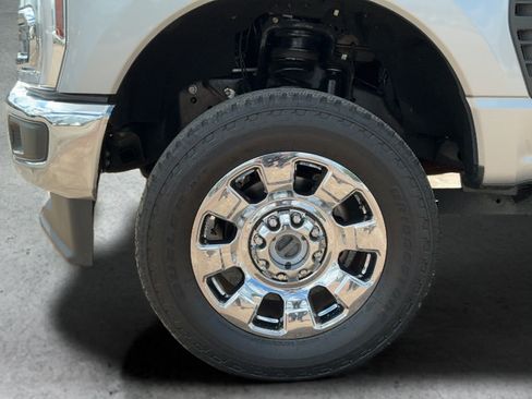 Used 2024 Ford F250 Lariat w/ Chrome Package AWD/4WD image 26