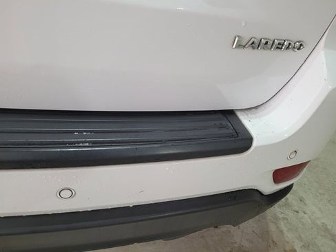 Used 2019 Jeep Grand Cherokee Laredo w/ Security & Convenience Group image 10