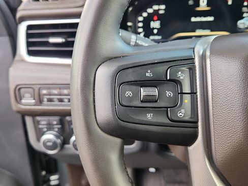 Used 2023 GMC Yukon XL Denali image 23