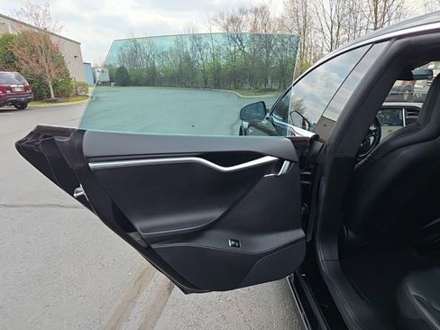 Used 2015 Tesla Model S 85D image 33