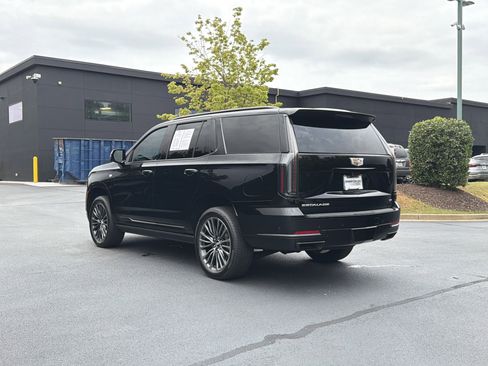 Used 2026 Cadillac Escalade Platinum Sport w/ LPO, Floor Liner Package AWD/4WD image 16