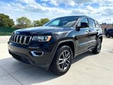 Used 2018 Jeep Grand Cherokee Laredo image 3