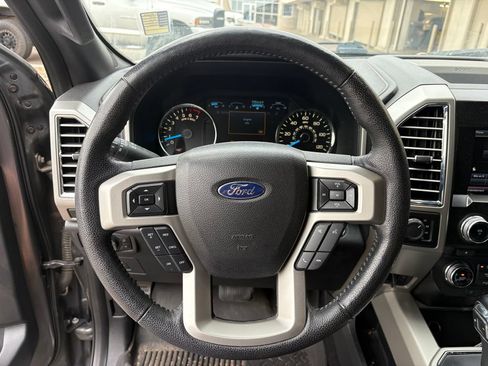 Used 2015 Ford F150 Lariat w/ Equipment Group 502A Luxury AWD/4WD image 19