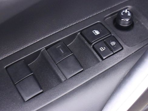 Used 2025 Toyota Corolla SE FWD image 24
