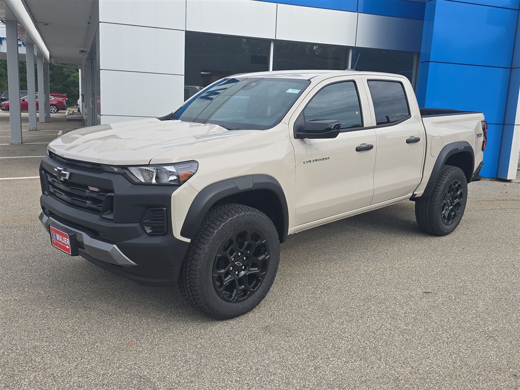 New 2026 Chevrolet Colorado Trail Boss AWD/4WD image 1