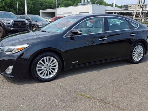 Used 2014 Toyota Avalon Limited FWD image 5