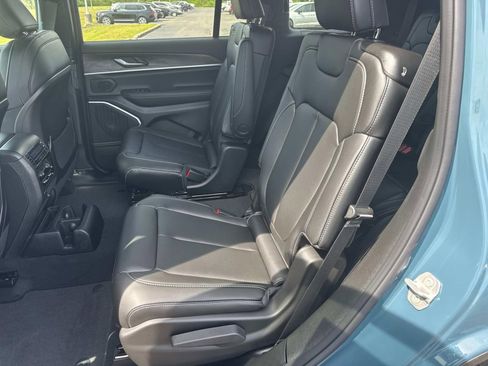 New 2026 Jeep Grand Cherokee L Limited AWD/4WD image 16