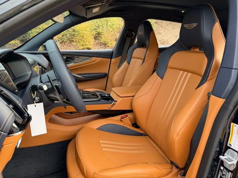 New 2026 Aston Martin DBX 707 image 27