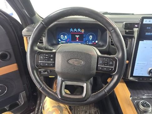 Certified 2024 Ford Expedition Platinum AWD/4WD image 11