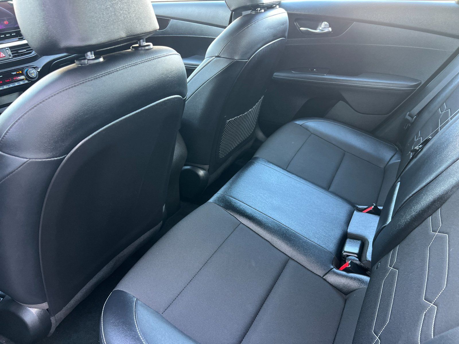 Used 2023 Kia Forte GT-Line w/ GT-Line Technology Package FWD image 11