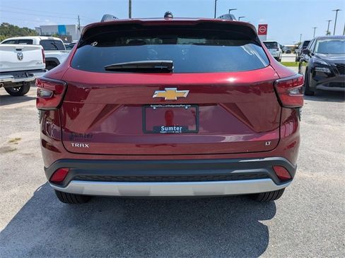 Used 2024 Chevrolet Trax LT image 4