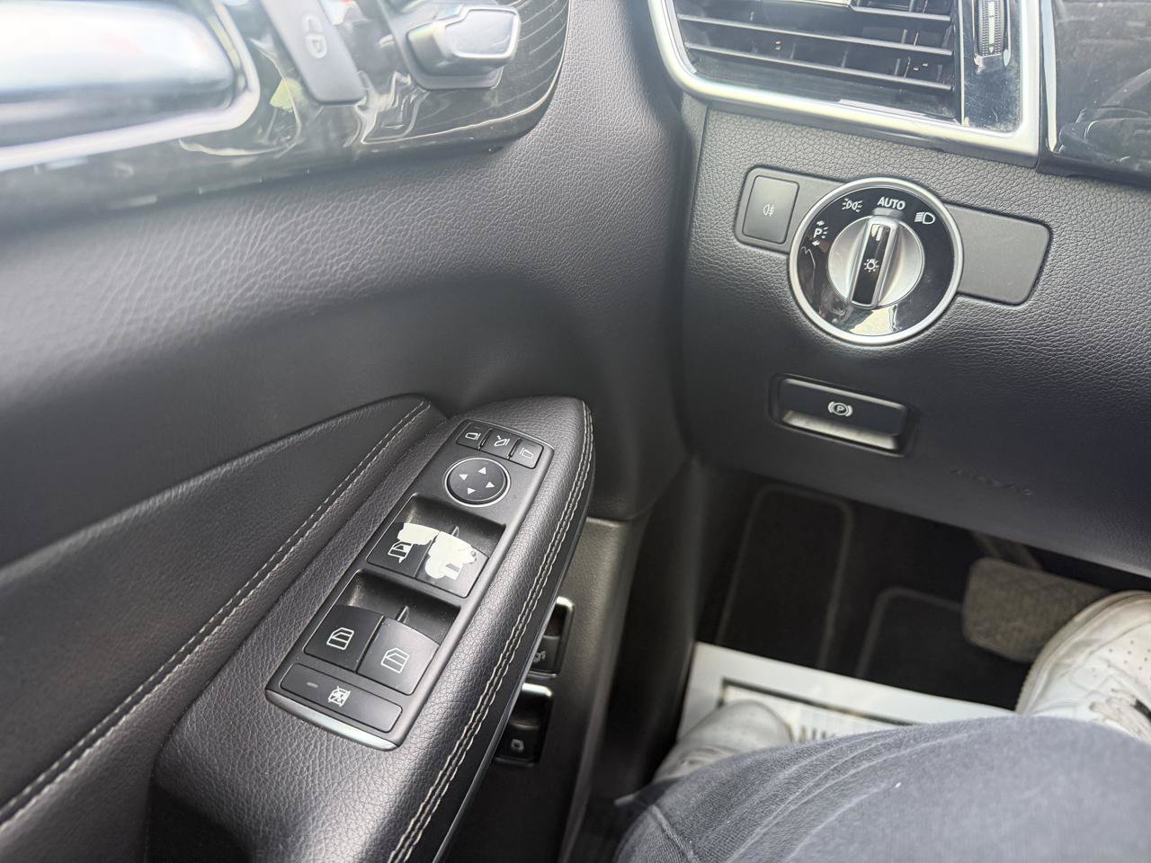 Used 2017 Mercedes-Benz GLS 550 4MATIC image 31