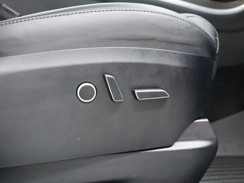 Used 2024 Tesla Model X Base image 26