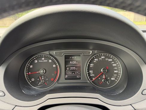 Used 2018 Audi Q3 2.0T Premium w/ Convenience Package AWD/4WD image 11