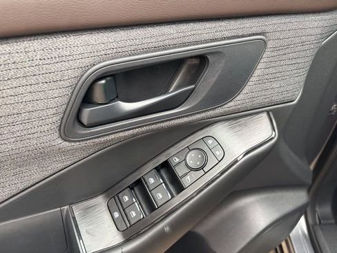 Certified 2023 Nissan Rogue S image 14