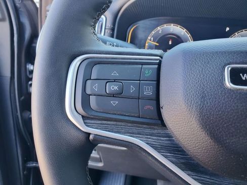 Used 2024 Jeep Wagoneer L Series II w/ Flexible Seating Group image 16