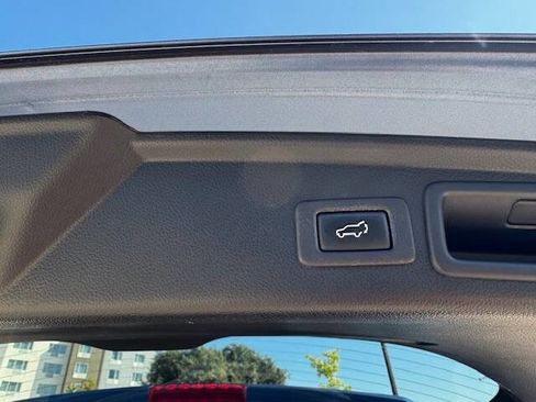 Used 2016 Subaru Forester 2.0XT Touring w/ Eyesight & Navigation System image 16