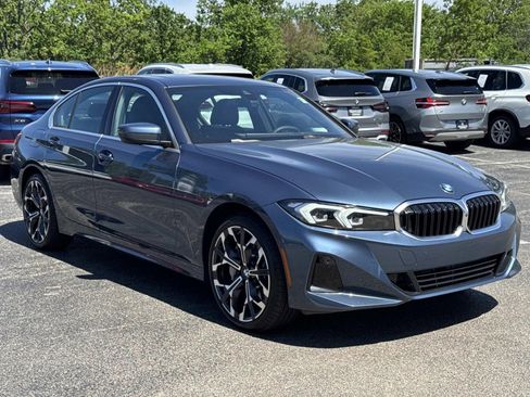 Used 2026 BMW 330i xDrive Sedan AWD/4WD image 3