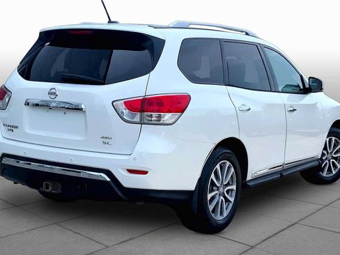 Used 2016 Nissan Pathfinder SL w/ SL Premium Package AWD/4WD image 12