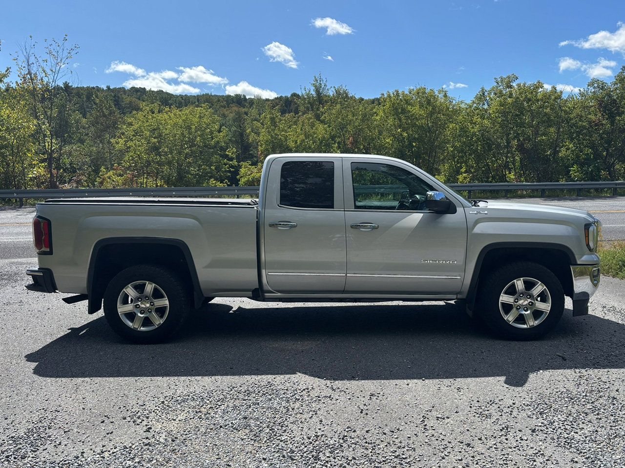 Used 2018 GMC Sierra 1500 SLT AWD/4WD image 6