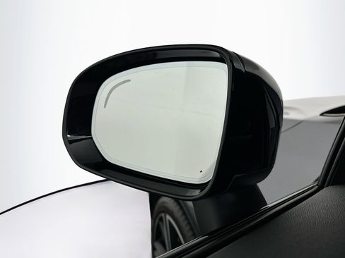 Used 2021 Volvo XC60 T5 R-Design w/ Advanced Package image 16