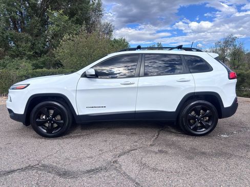 Used 2016 Jeep Cherokee High Altitude AWD/4WD image 6