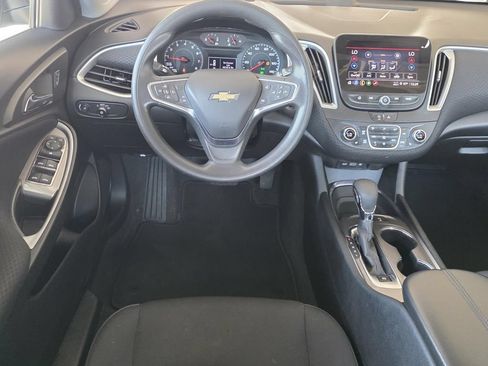 Used 2024 Chevrolet Malibu LT FWD image 9