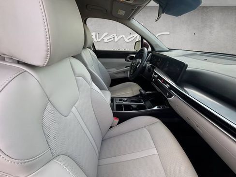Used 2025 Kia Sorento EX FWD image 30