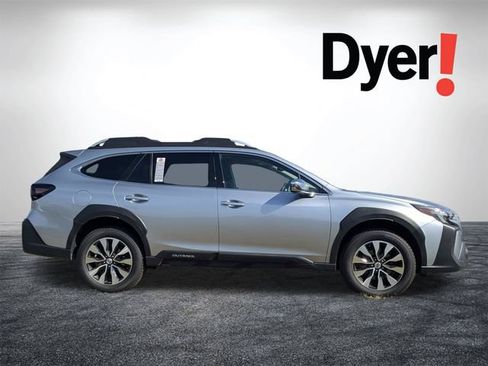 Used 2023 Subaru Outback Touring XT w/ Tech Package 3 AWD/4WD image 3