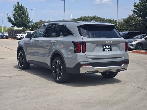 New 2026 Kia Sorento SX FWD image 3