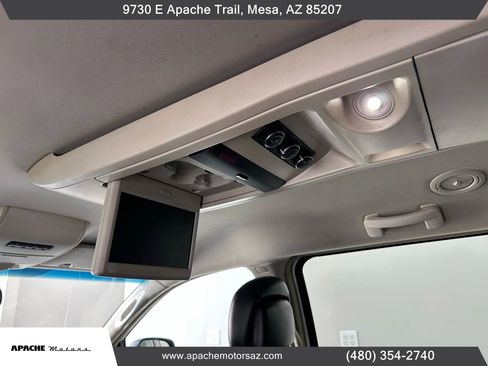 Used 2014 Chrysler Town & Country Touring image 34