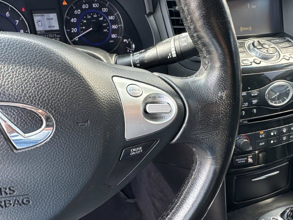 Used 2016 INFINITI QX70 2WD w/ Premium Package image 24