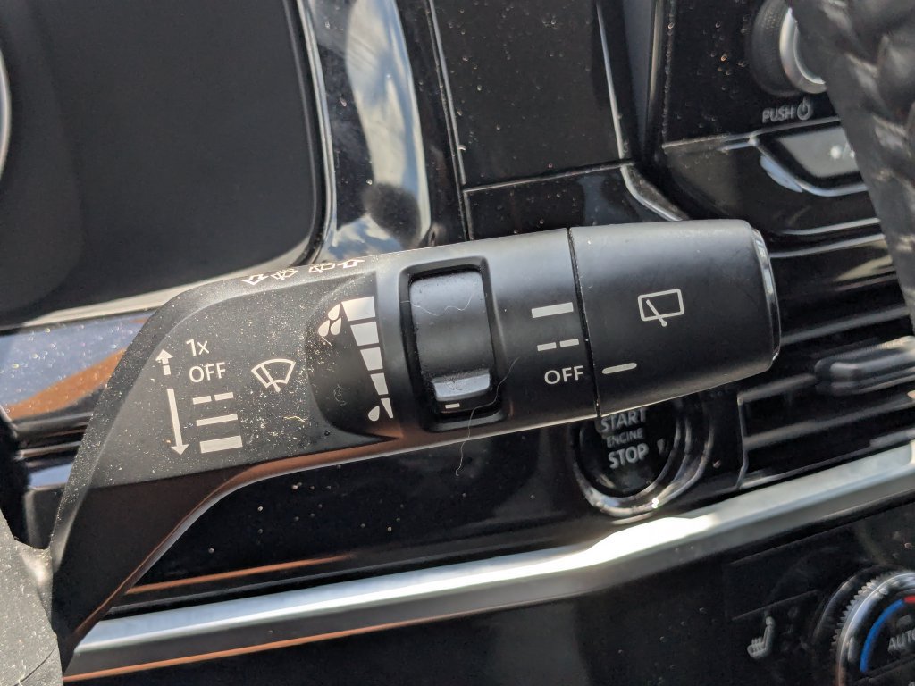 Used 2025 Nissan Pathfinder SV AWD/4WD image 36