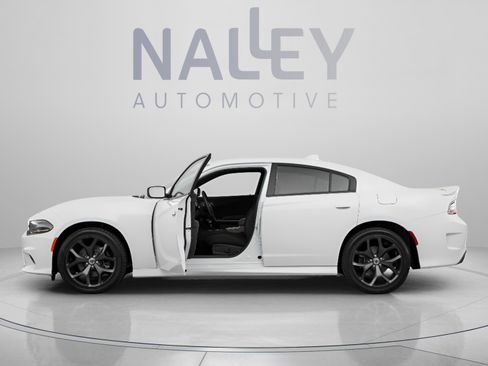 Used 2019 Dodge Charger SXT w/ Leather Interior Group RWD image 6