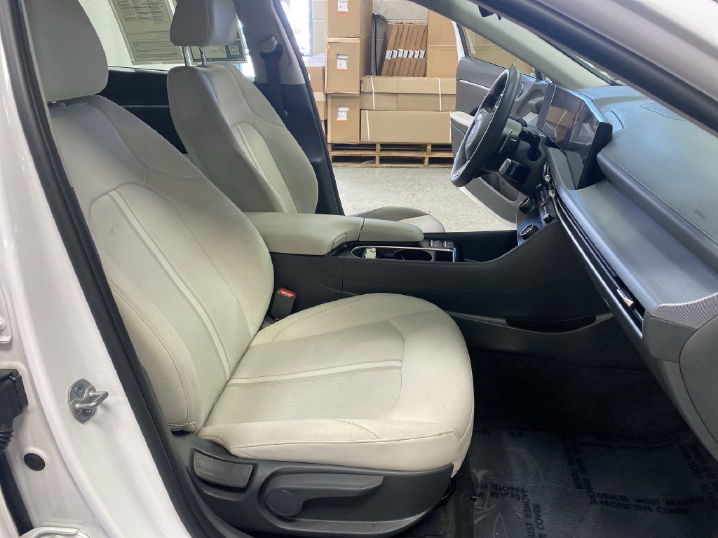 Used 2025 Hyundai Sonata SEL FWD image 36
