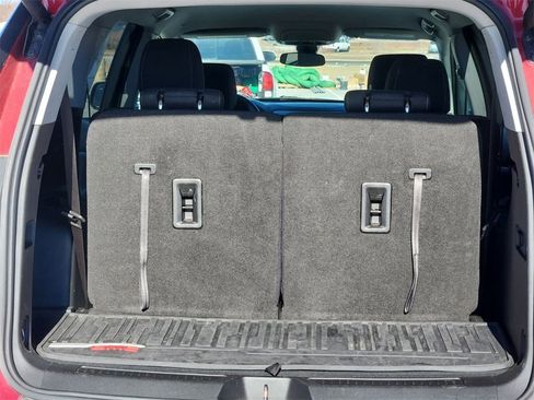 Used 2023 GMC Acadia SLE w/ Driver Convenience Package image 25