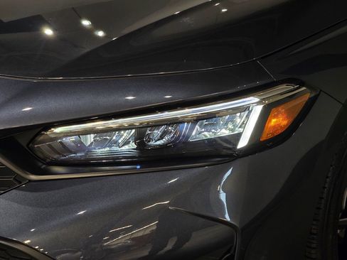 Used 2025 Honda Civic Sport image 12