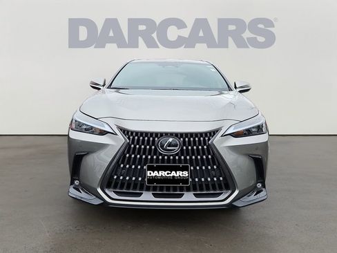 Used 2024 Lexus NX 250 FWD image 2
