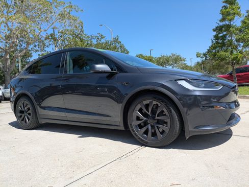 Used 2024 Tesla Model X AWD/4WD image 2