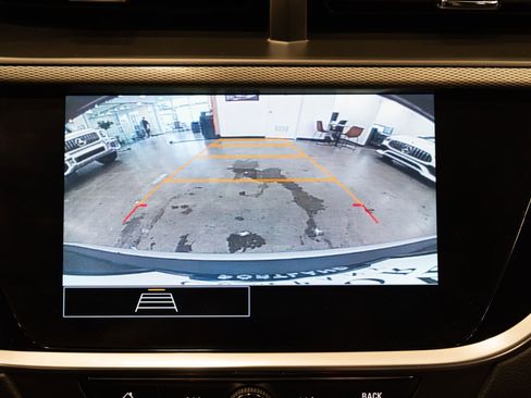 Used 2023 Buick Encore GX Select AWD/4WD image 13